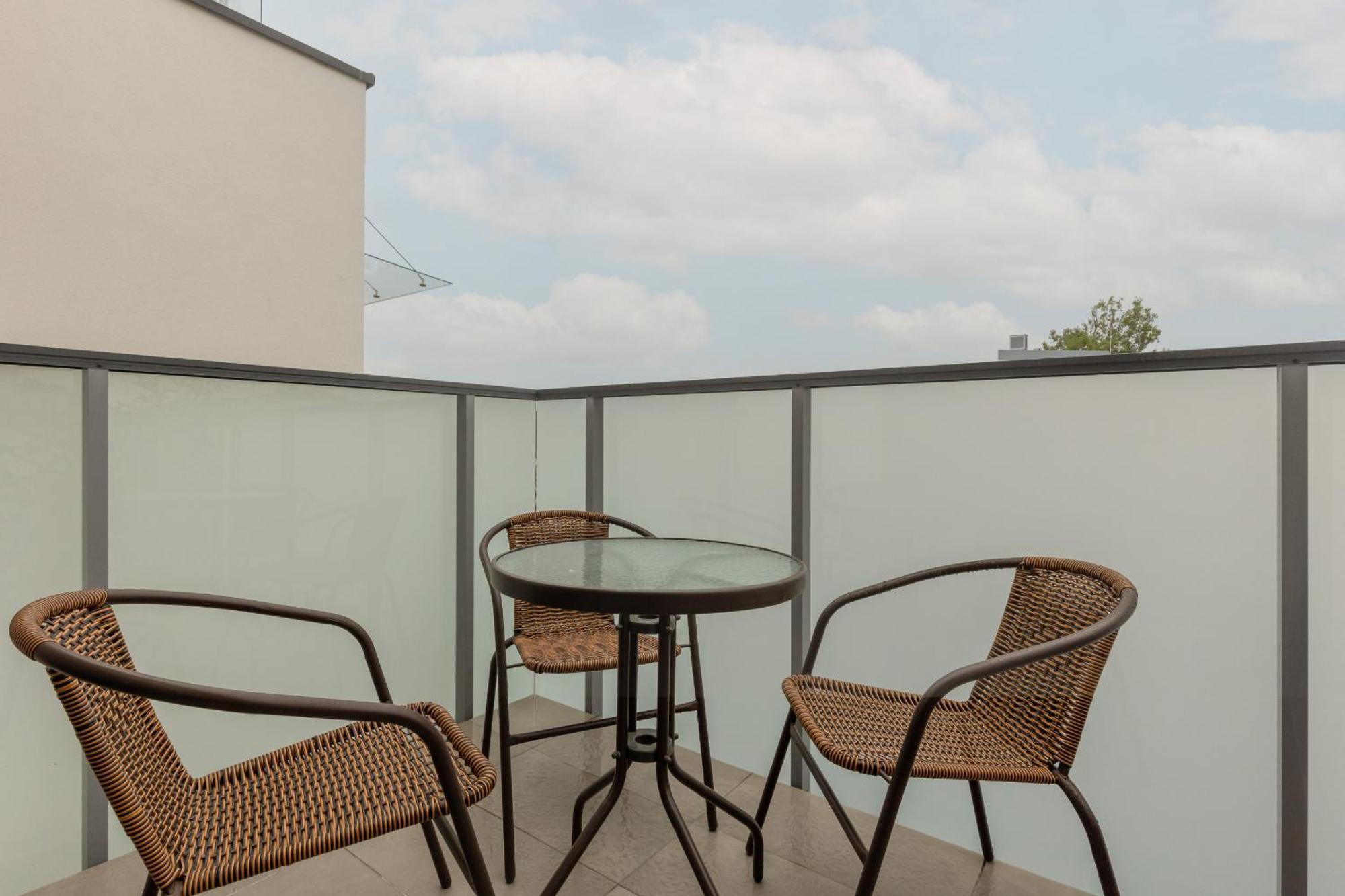 Appartamento Spacious With Parking Ursus By Renters Prestige Varsavia